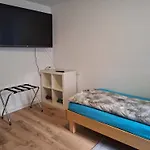 Schoeni's Apartment